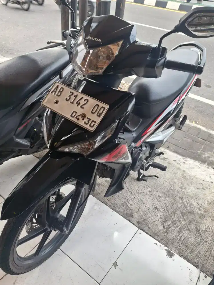 Honda supra 125 Dd injeksi th 2015 ab kota