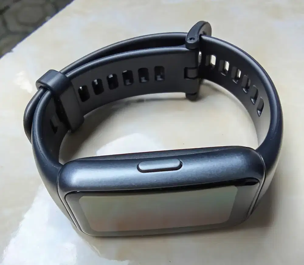 Huawei band 6 baru jual rugi