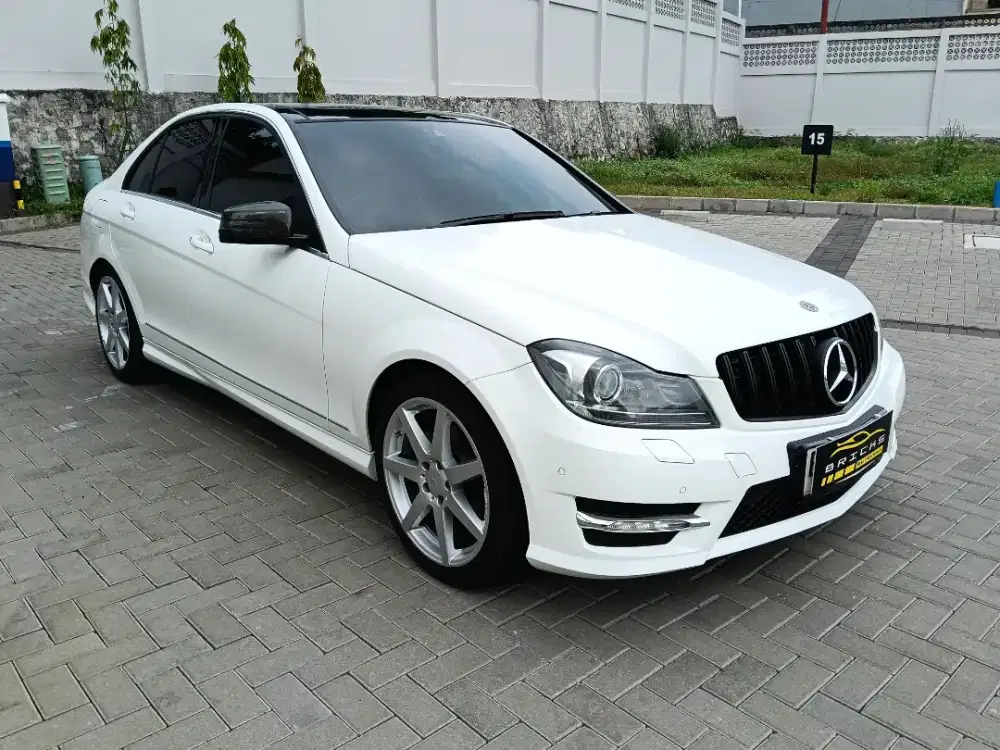 Mercy C250 AMG sunroof
