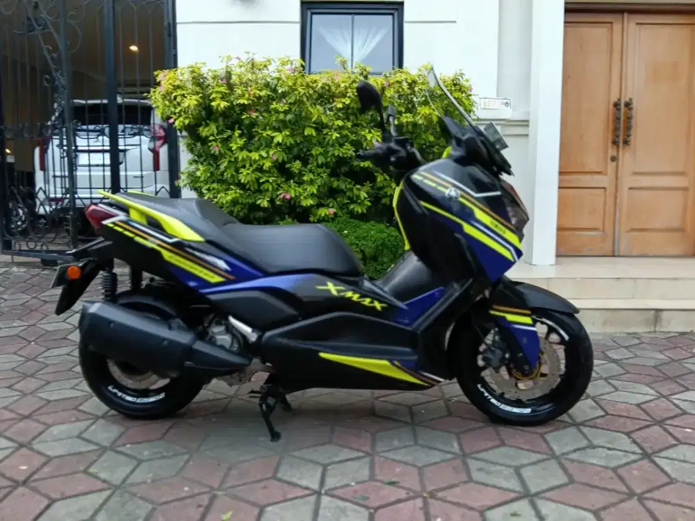 Xmax Connected 2024 Limited Edition Cargloss mulus like new