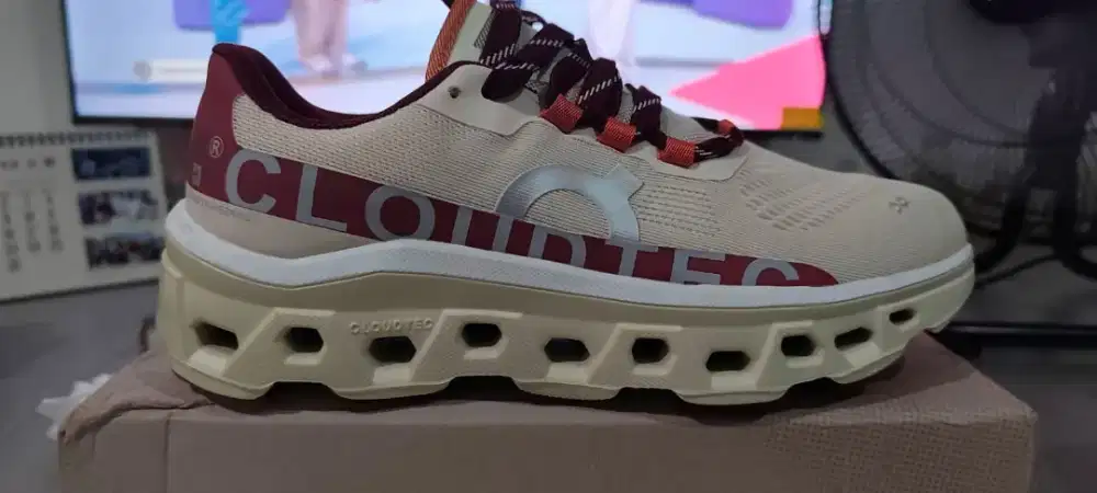 New - OC Helion Size 40 & 44