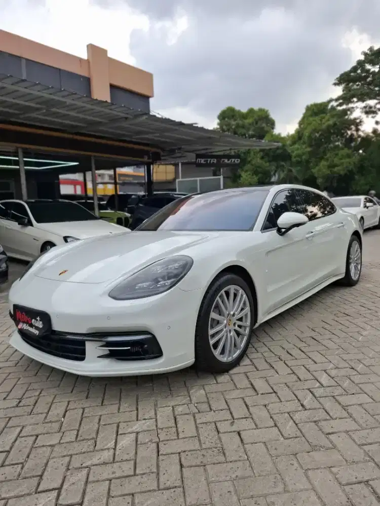 Porsche Panamera 4s LWB 2018 antik termurah