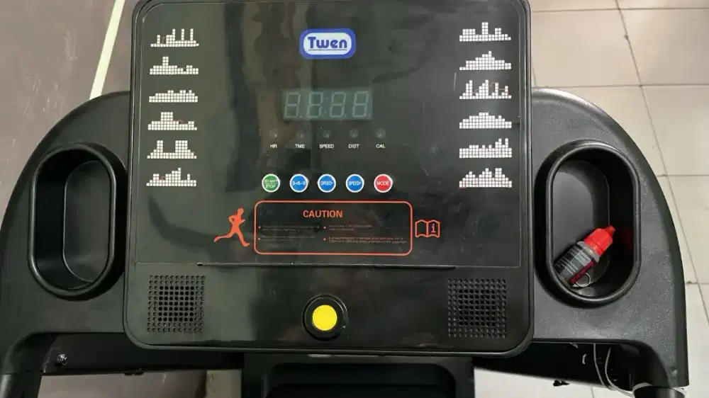 Treadmill pemakaian baru 2 x semua aman bagus lengkap