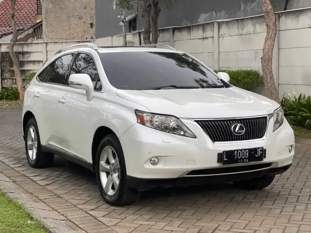 Lexus RX 270 kondisi terawat