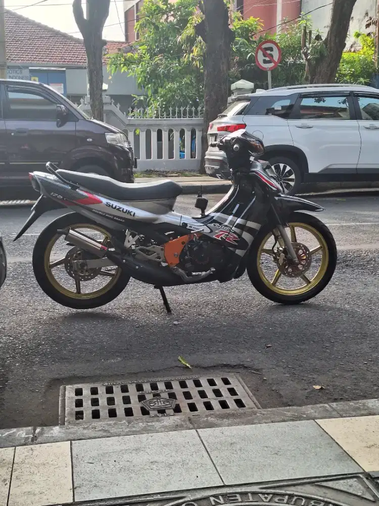 Motor satria 2tak