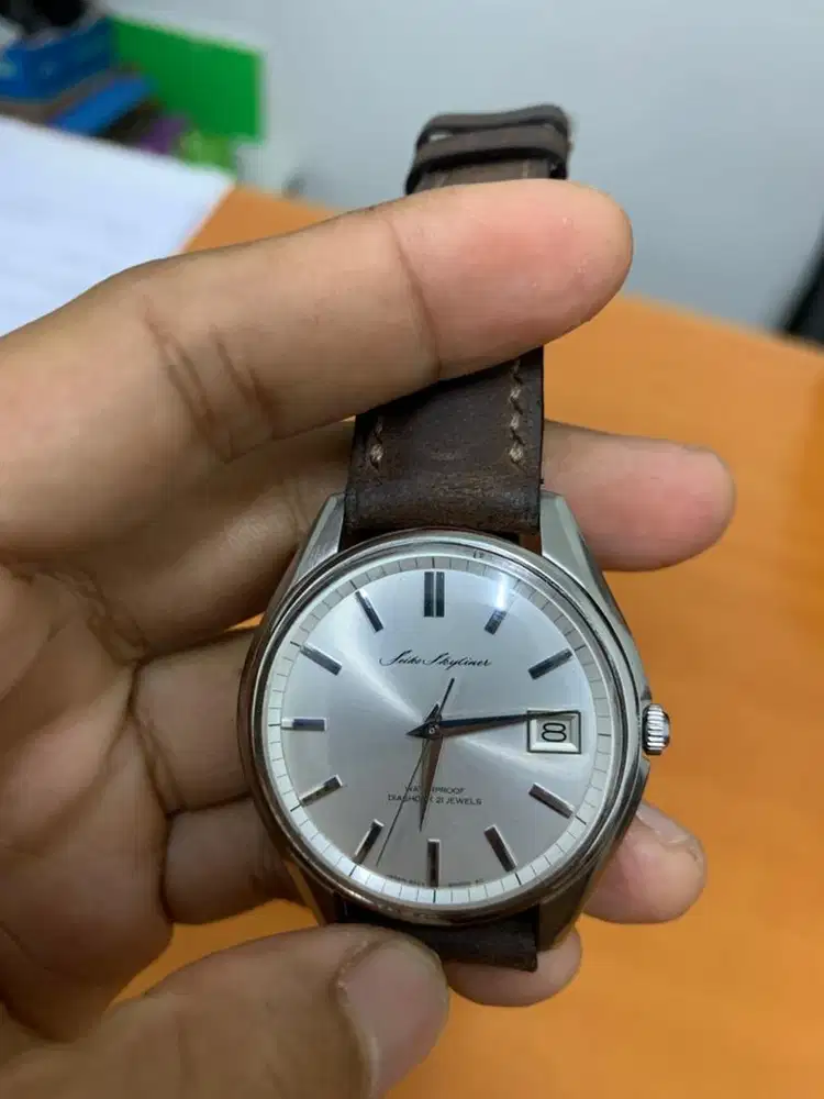 Jam tangan Seiko skyliner