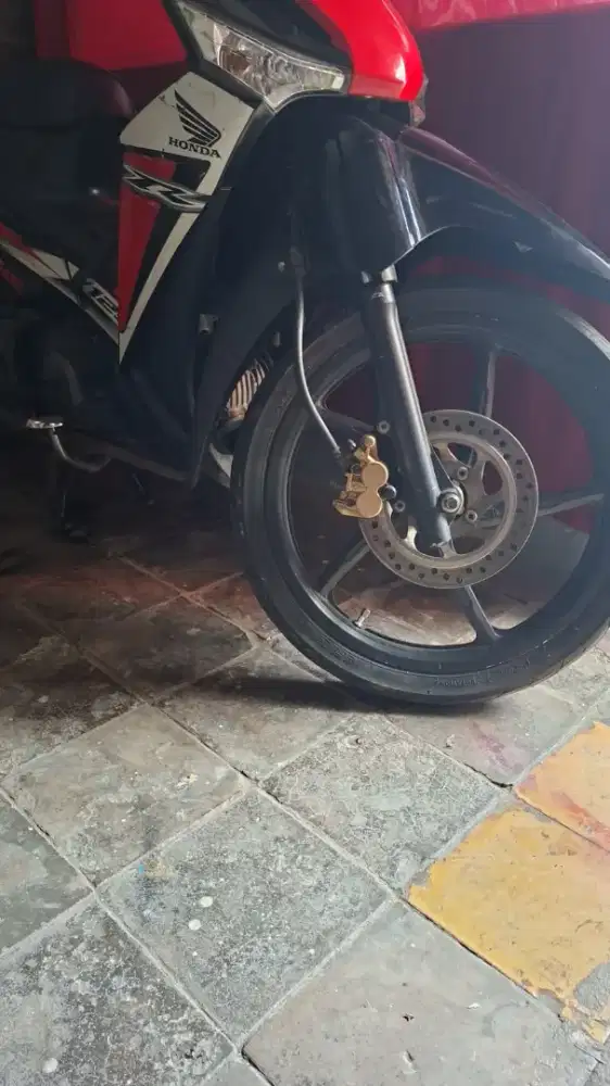 Honda supra x 125 fi tahun 2018