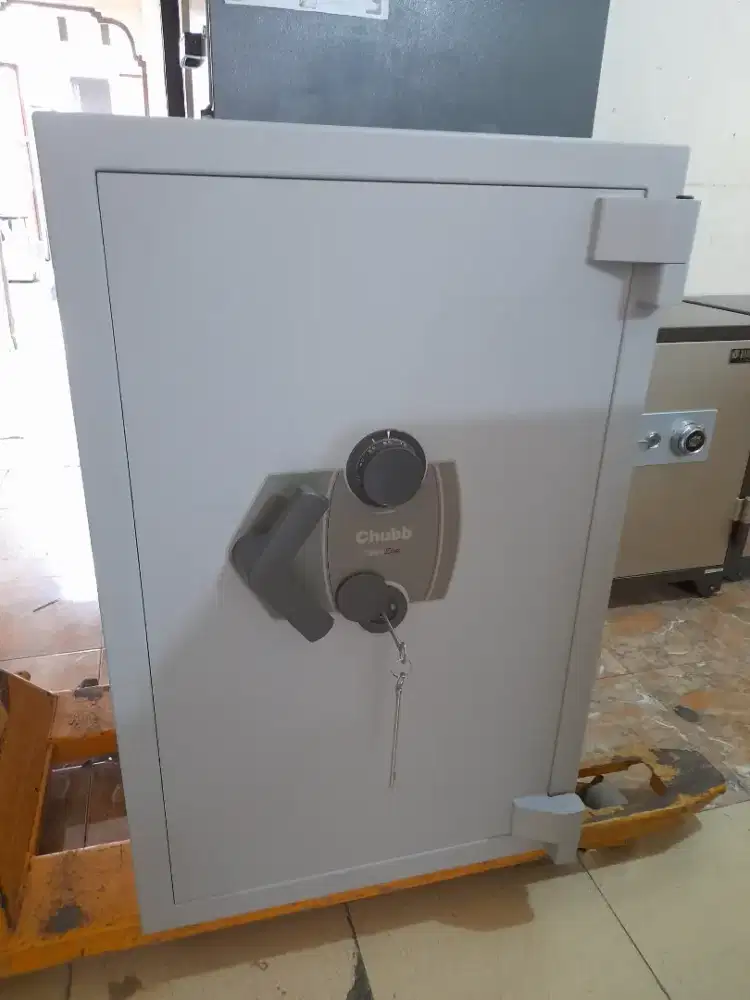 BRANKAS / BRANGKAS CHUBB COBRA ELITE SIZE 5