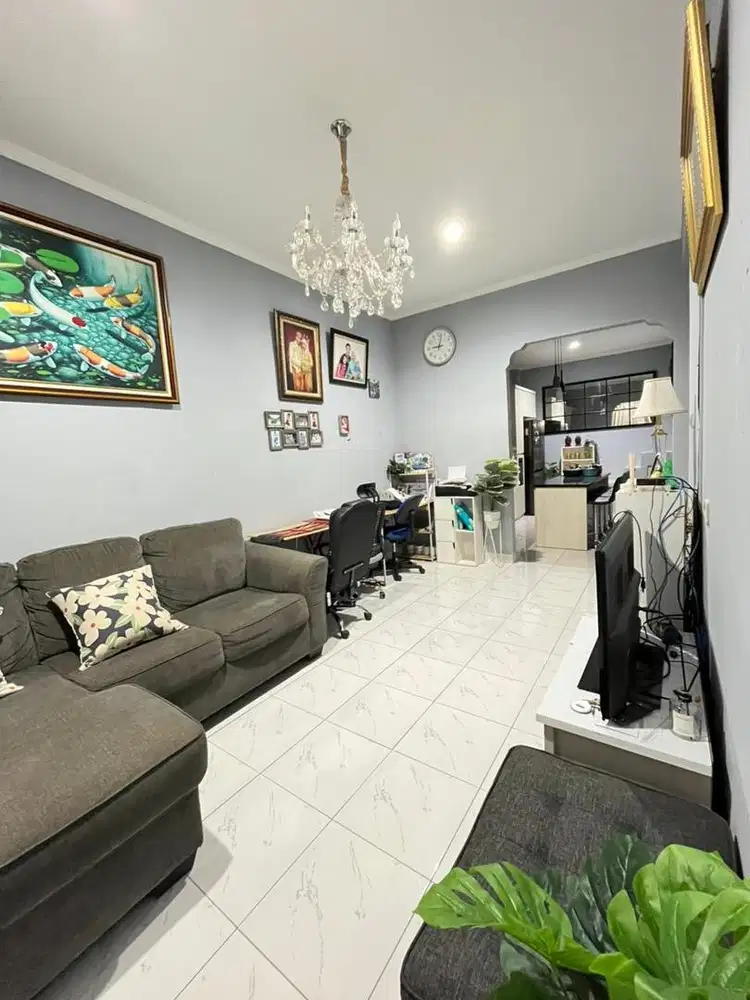 Dijual Rumah dekat kota wisata cibubur hanya 5 menit ke pintu tol