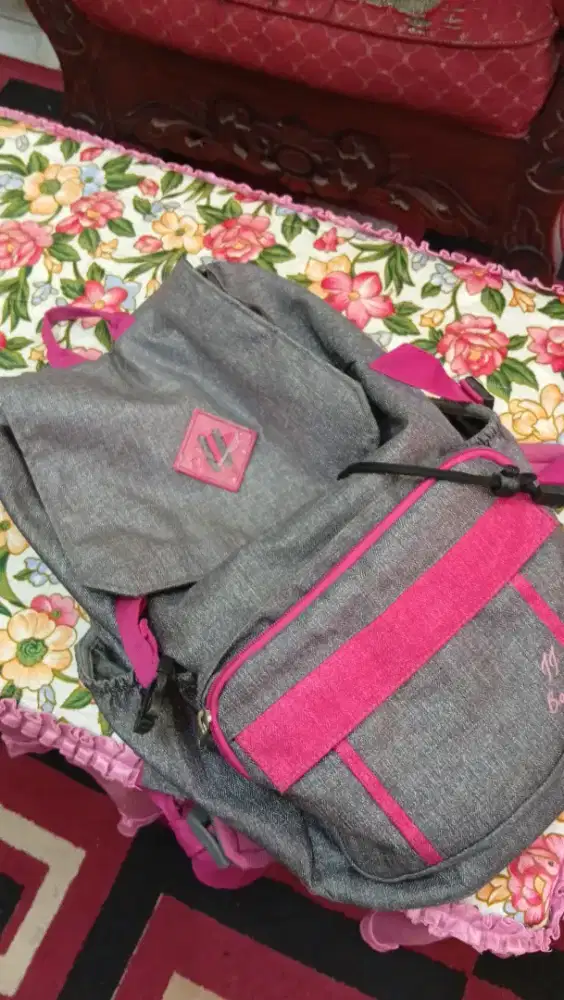 Tas Ransel Sekolah Merk PEGE/Catharina