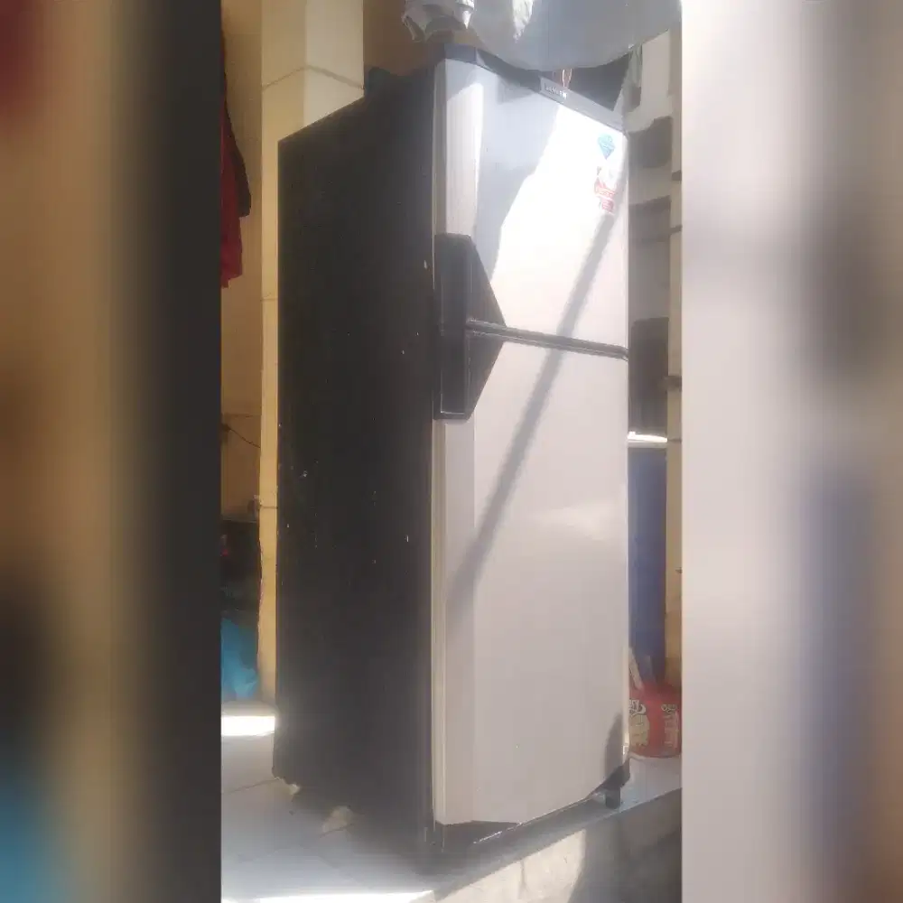 Kulkas 2 Pintu Sharp Normal Dingin Beku Joss No Kendala Siap Pakai