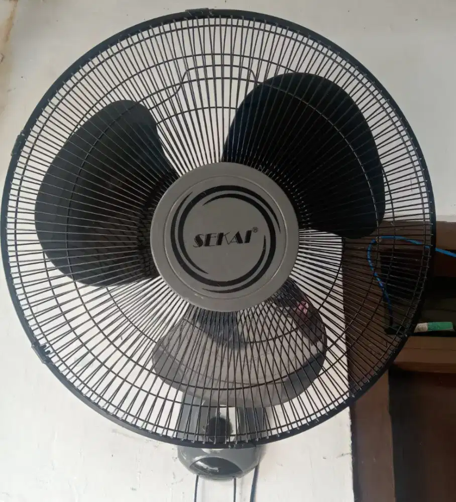 Kipas Angin Dinding Normal Siap Pakai
