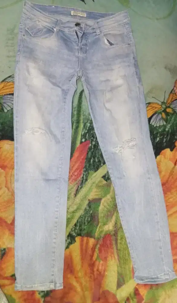 Celana Jeans Masih Bagus Banget