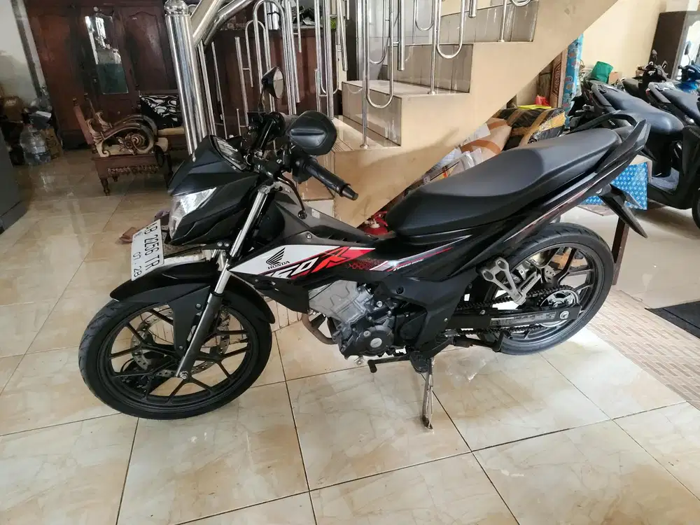 Sonic 150cc hitam 2023awal gbm kredit dp500rb / tunai