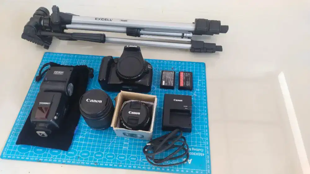 SEPAKET KAMERA CANON 1100D