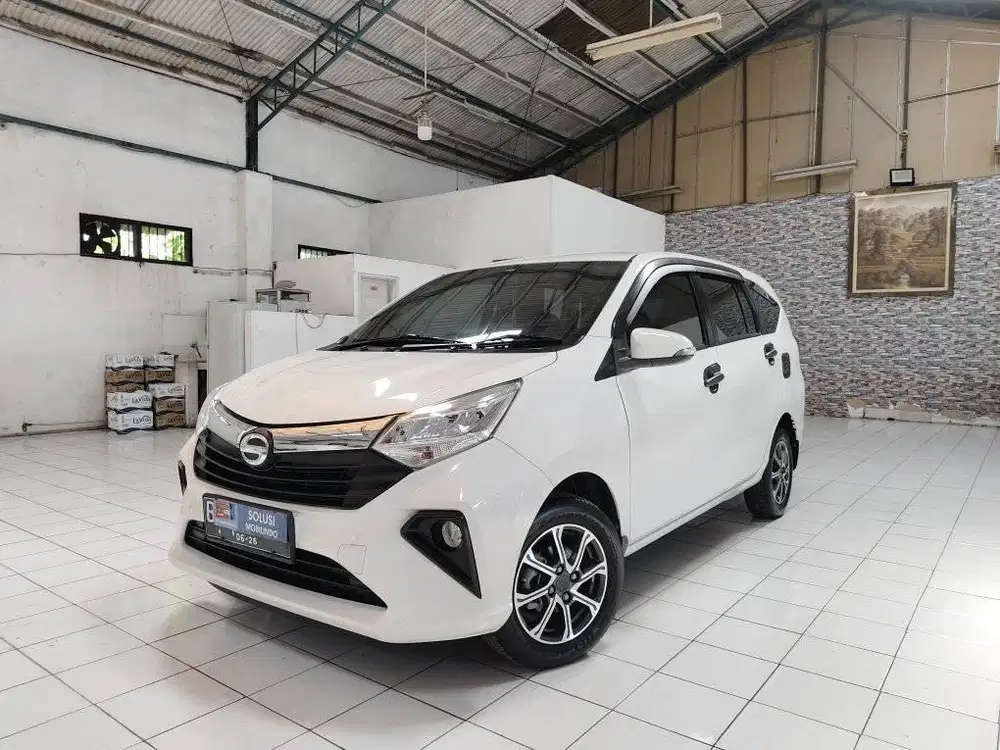 Daihatsu SIGRA R 1,2 Bensin AT 2021 Putih