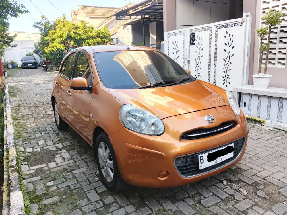 MARCH AT XS RECORD NISSAN