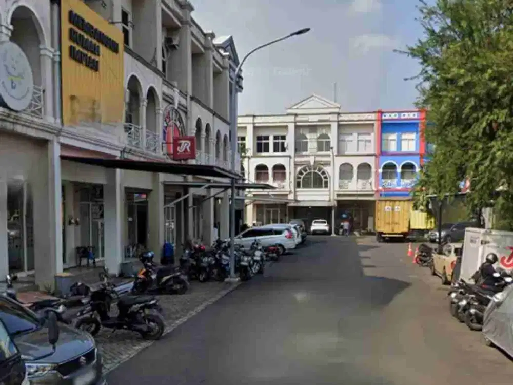 Di jual dan di sewakan  Ruko  siap pakai  di Grand Galaxy,   Bekasi  Selatan.