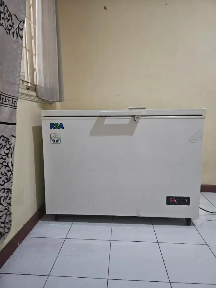 Chest Freezer RSA 330 Liter CF-330