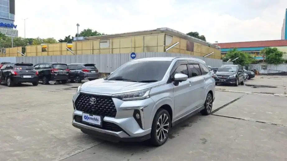 DP MURAH - Toyota Avanza 1.5 New Veloz CVT Bensin-AT 2022 Silver
