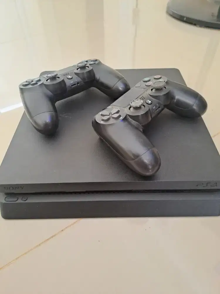 PS4 Slim fungsi Normal
