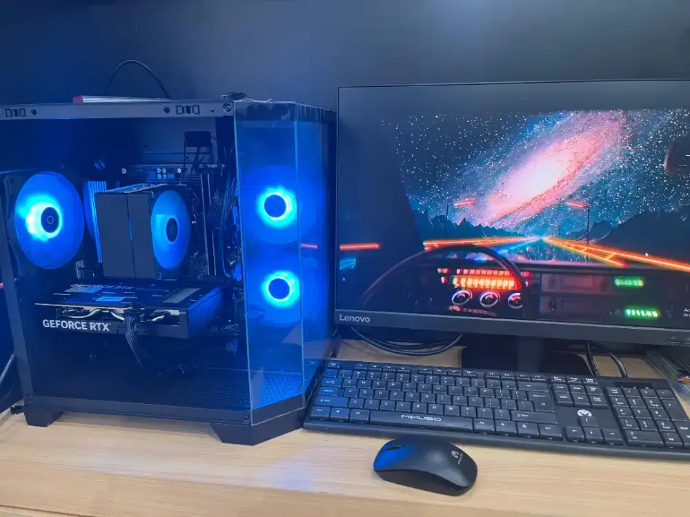 PC CUSTOM AMD RYZEN 7 9700X RAM 32GB SSD 1TN HDD 500GB RTX 5060 LED 24