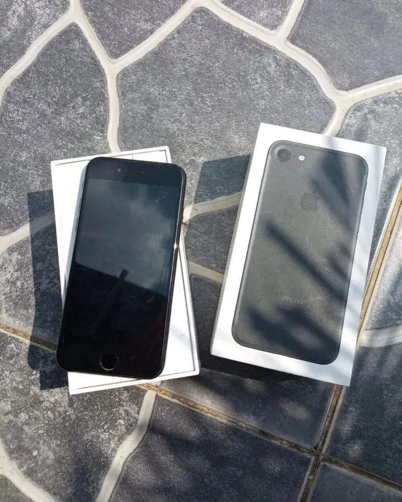 Iphone 7  32Gb EX-INTER black.