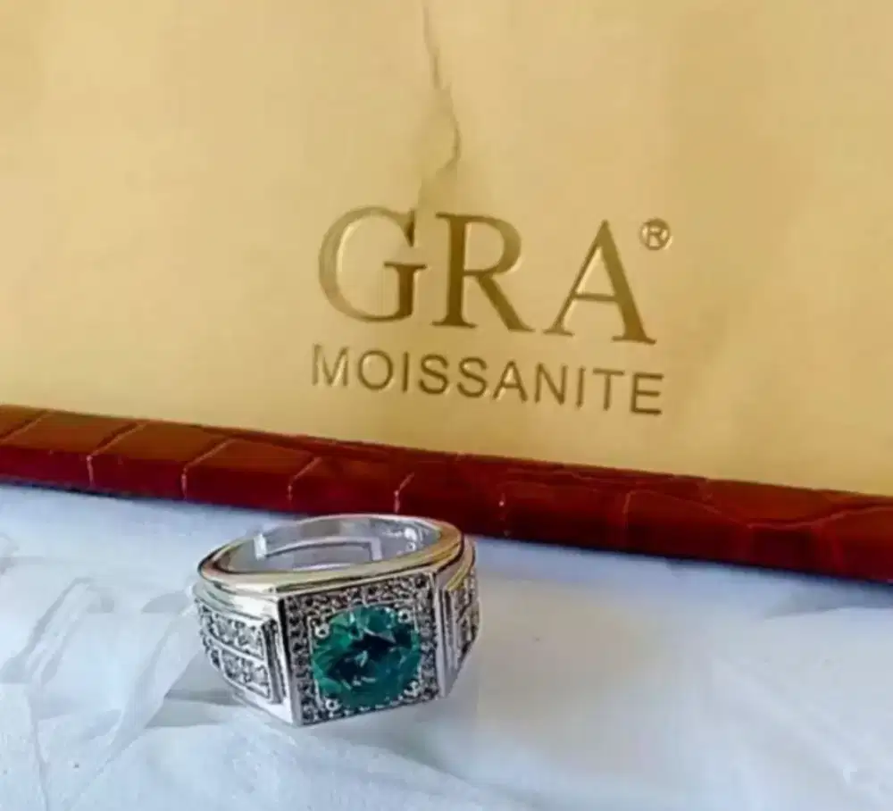 Cincin permata moissanite