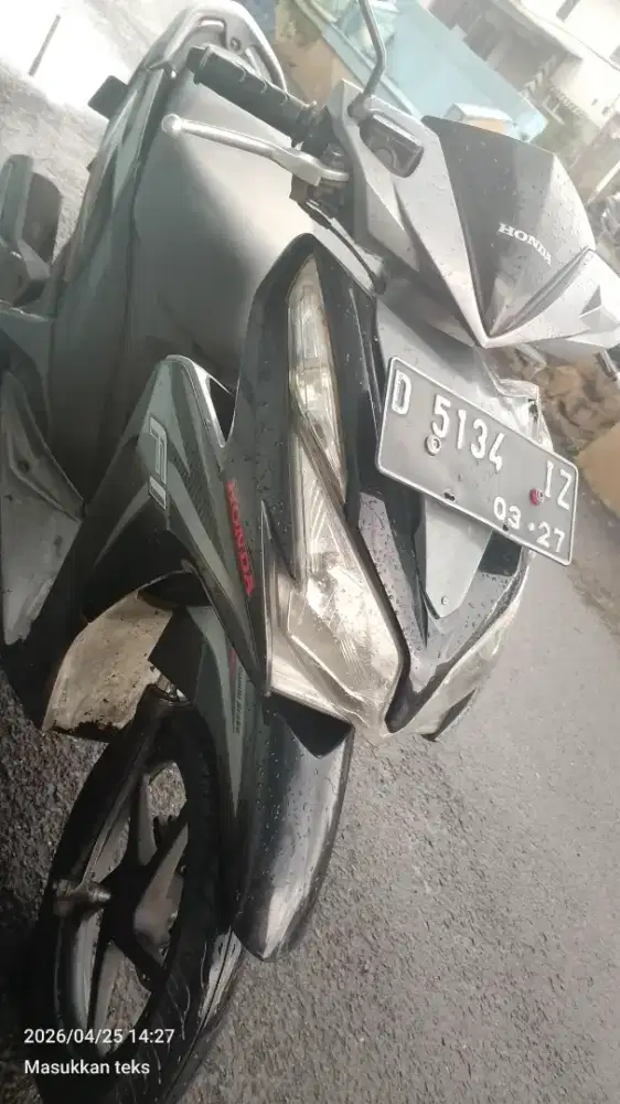 Vario CBS  KZR  125 2012   mulus standran rapih