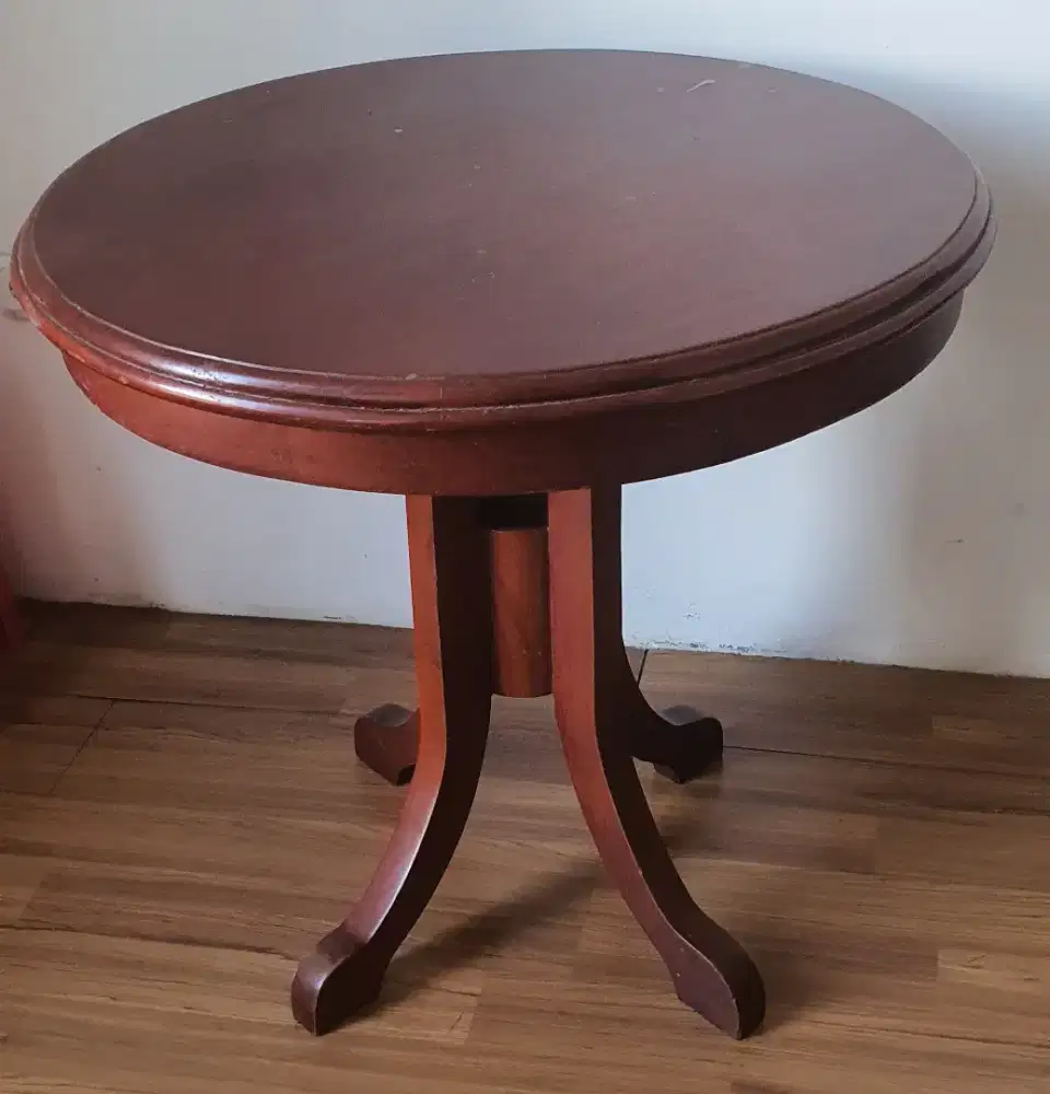 MEJA MAKAN BUNDAR KAYU JATI