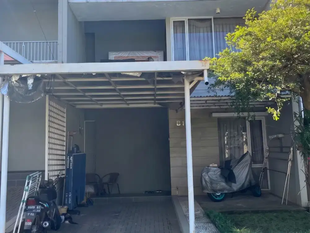 Jual Cepat! Rumah 2 Lantai 4KT, LB 170m², Ruang Lengkap