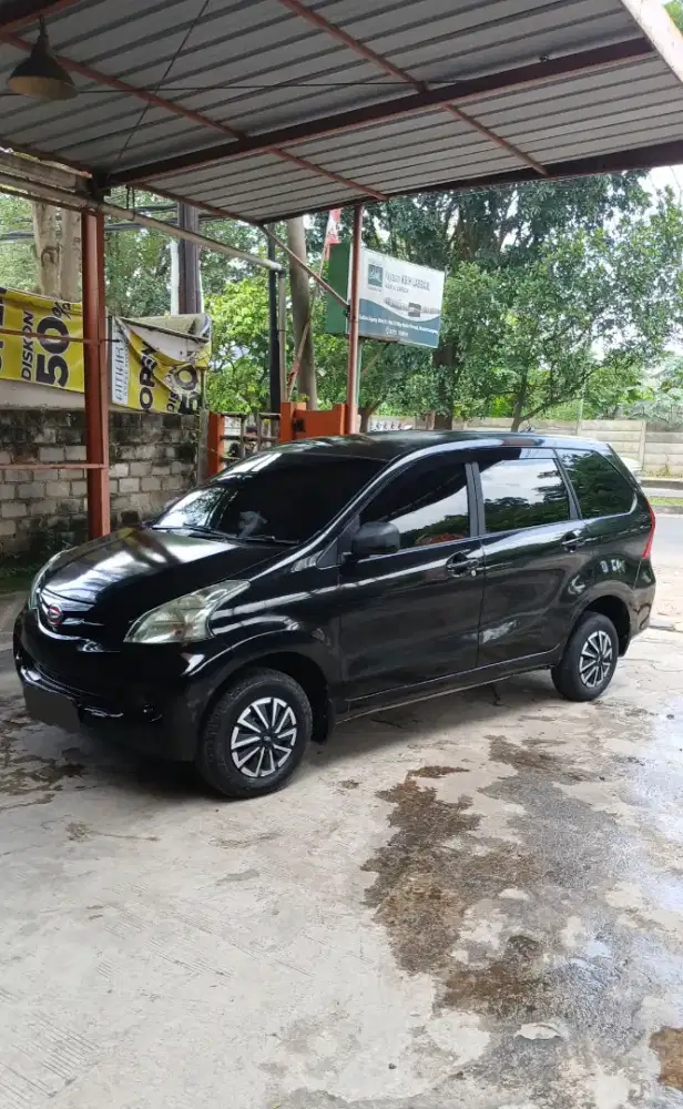 Xenia M 2012 1000cc