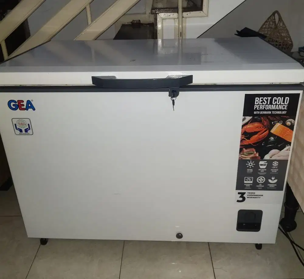 GEA Freezer/Friser Rumahan