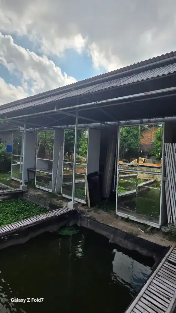 Lemari pakaian cat duco