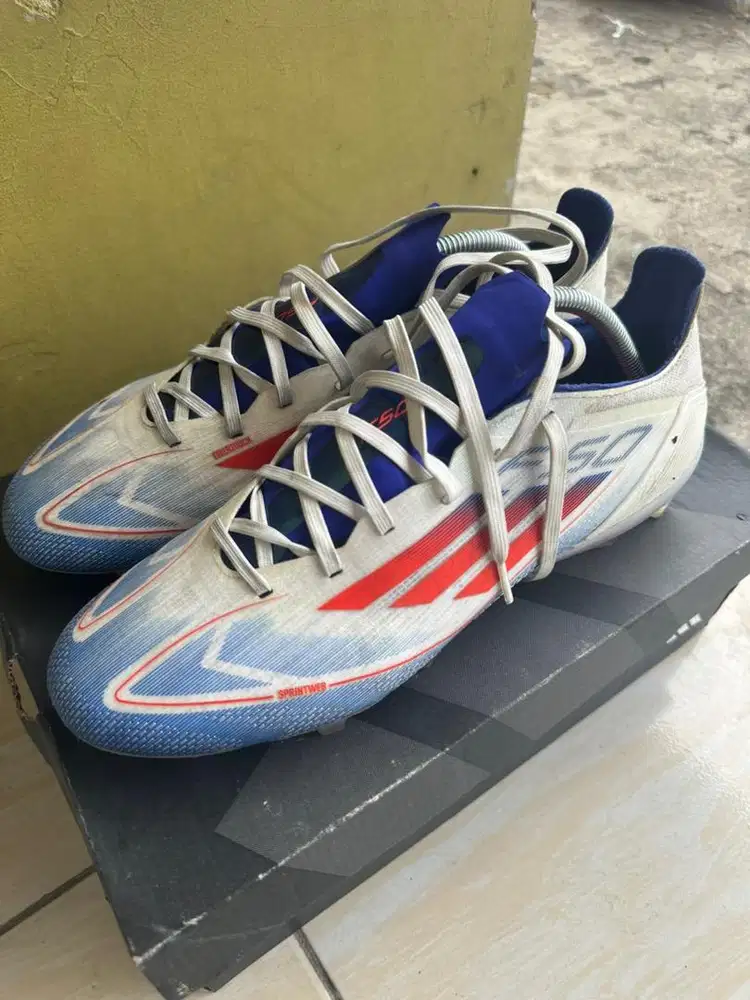 Sepatu bola Adidas F50 Pro Adizero size 44