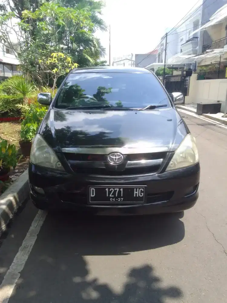 Toyota Kijang Innova 2005 Bensin