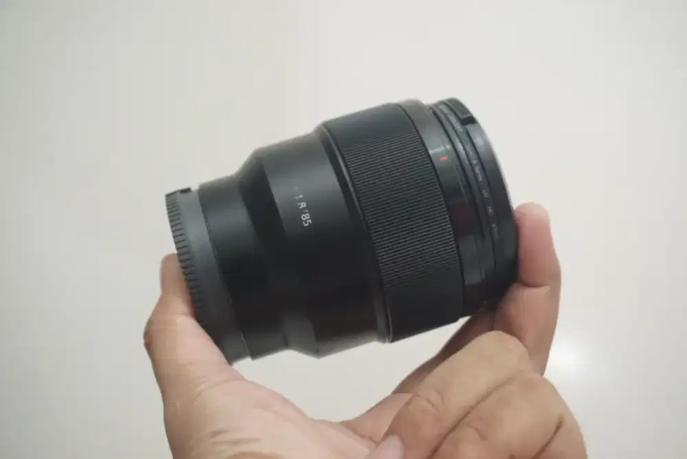 SONY FE 85mm F1.8 Lensa FIX Fullframe 85 mm F/1.8 Mirrorless