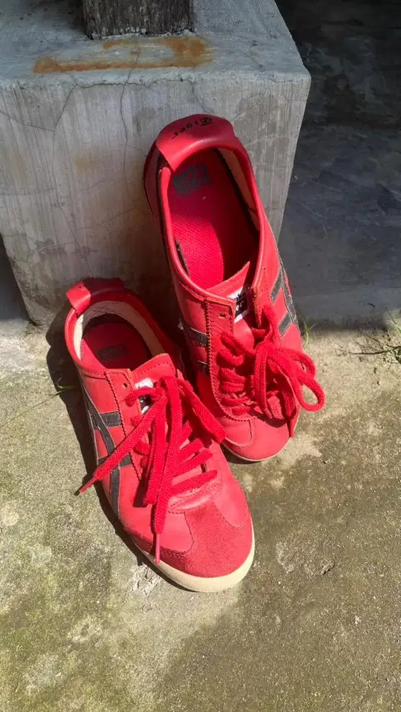 sepatu onitsuka tiger 66 baru.Brodo vantage V2 low baru