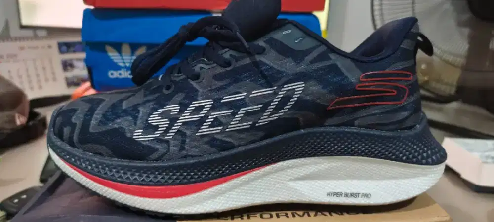 New Skechers Navy Size 43 - Grade B
