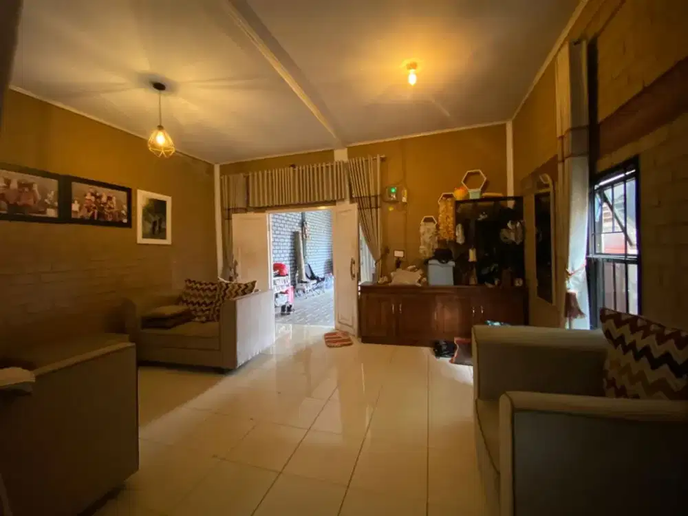 Dijual Rumah 155 m2 Tipe Industrial Pinggir Jalan di Purwakarta Kota