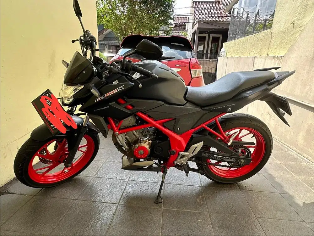JUAL CEPAT MURAH NEGO CB150R 2017