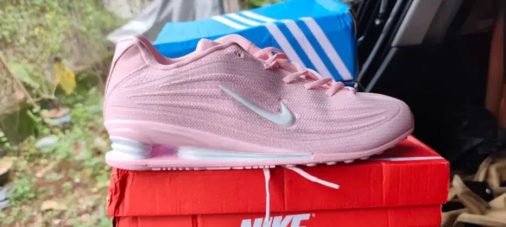 New NIKE SHOCK Size 44