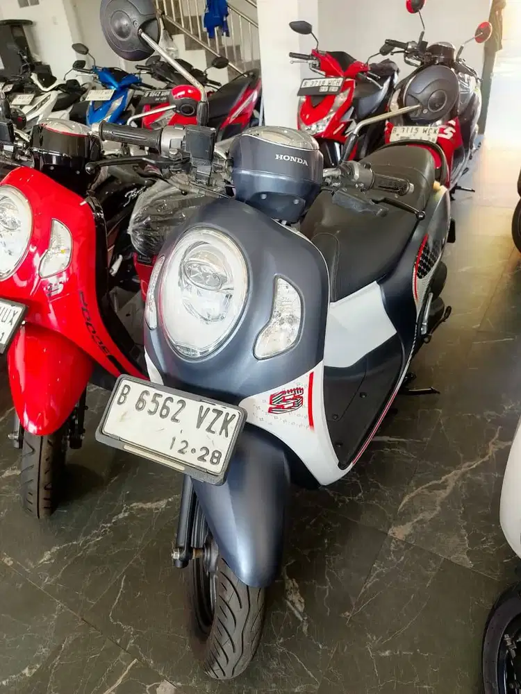 Honda SCOOPY Tahun 2023 LOW KM