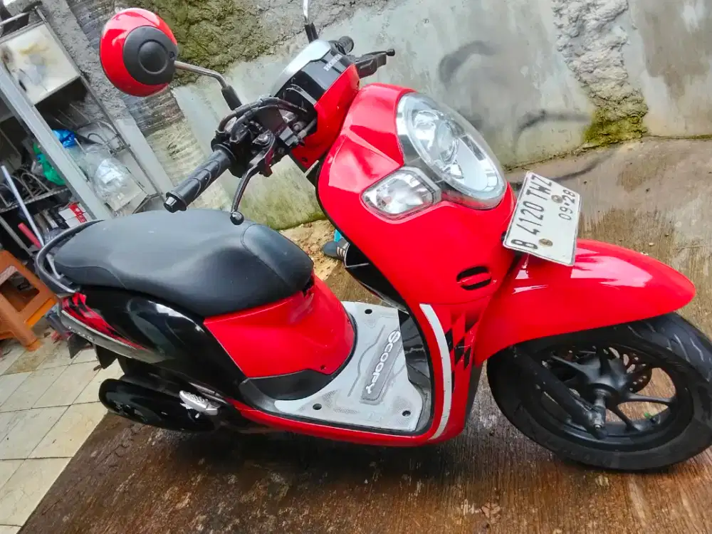 HONDA SCOOPY CBS ISS 2018 MESIN OK