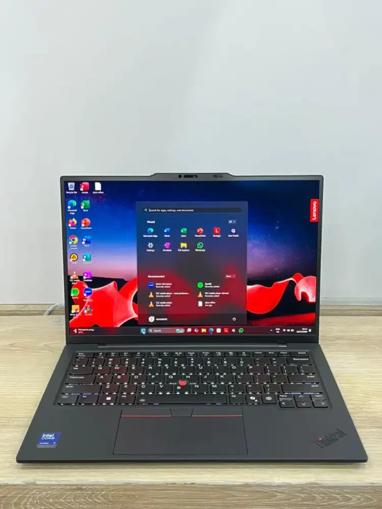 THINKPAD X1 CARBON GEN 15 (AURA EDITION)