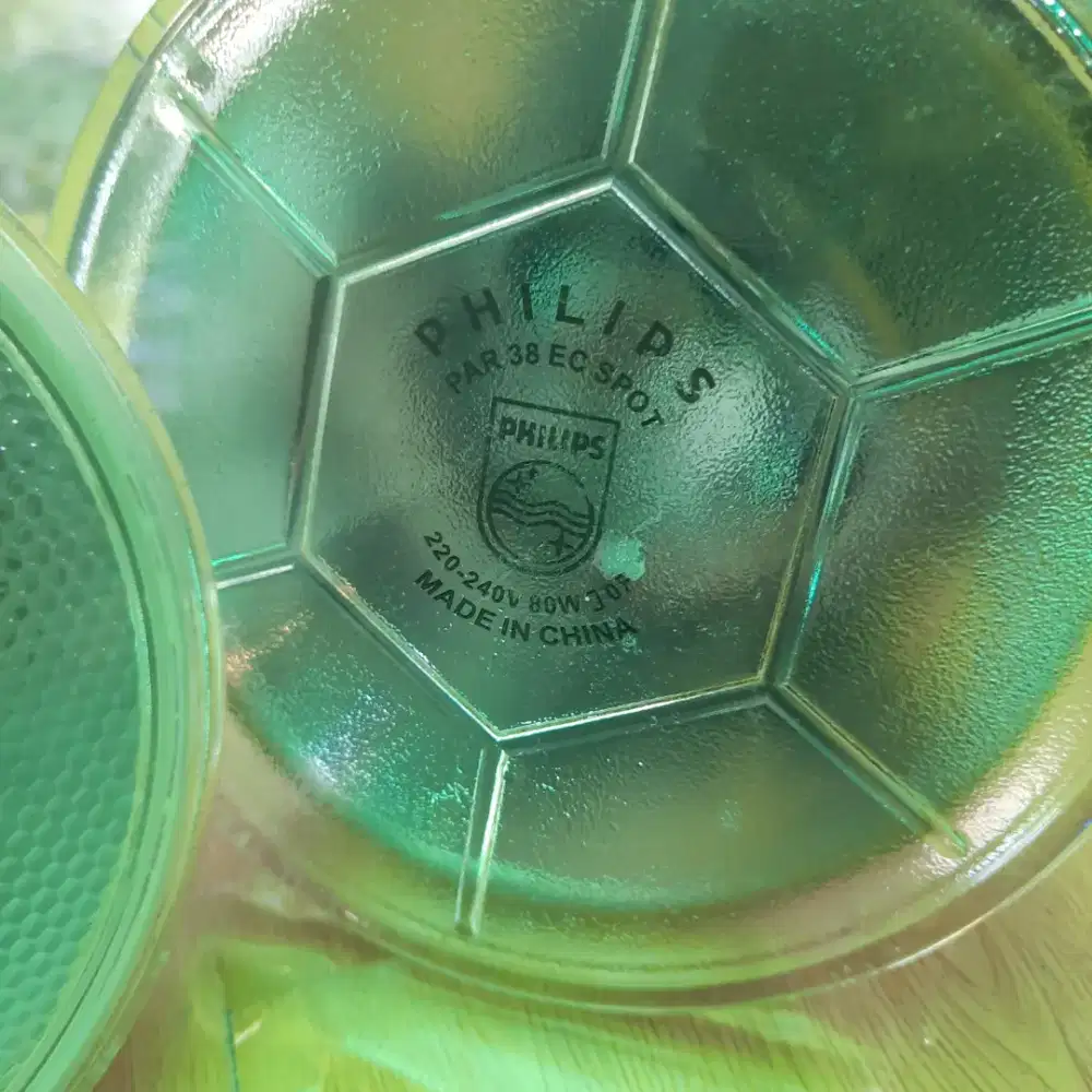 Lampu merk philips 80 watt