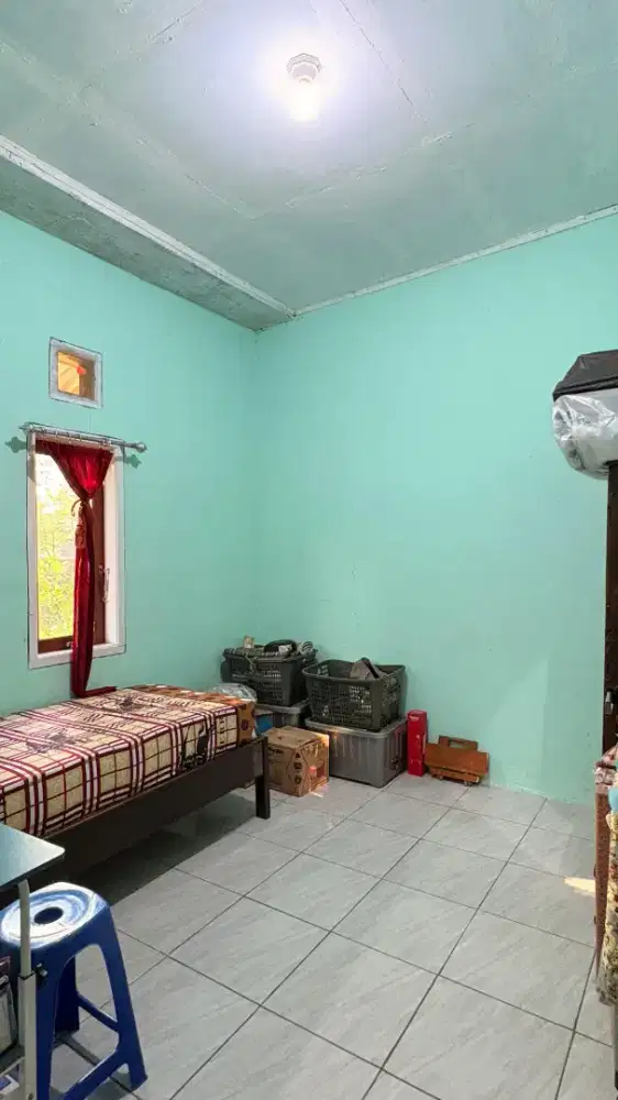 Di jual rumah kampung  SHM siap huni