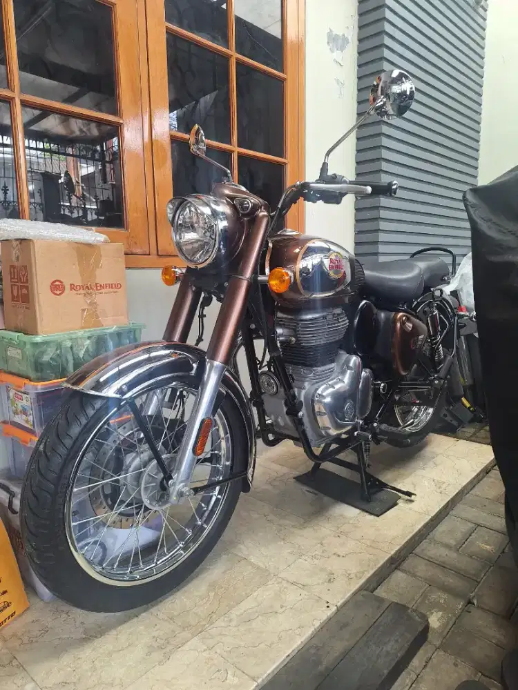 Royal Enfield Chroom 350 Reborn