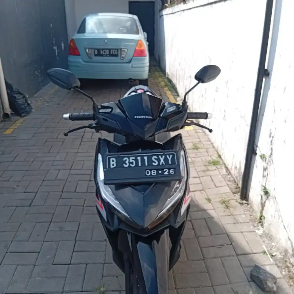 bimsillah jual motor vario 125 kzr tahun 2015