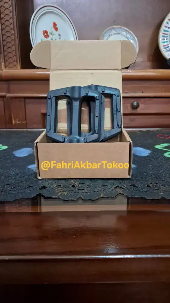 Pedal Sepeda Gowes WAKE Original Flat Pedal Anti Slip